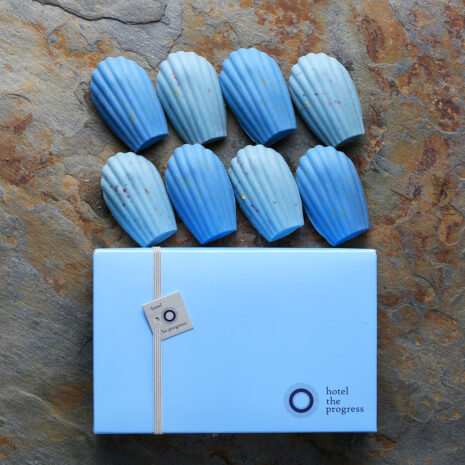 青い薔薇のマドレーヌ8個入り_プログレス_mini 青い薔薇のマドレーヌ8個入り_プログレス_mini